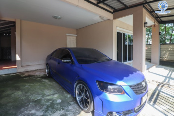 บ้านแฝดมือสองย่านนนทบุรี ม.คุณาสิริ บัวทอง4 หลังมุม! บนเนื้อที่มากถึง 49.8 ตร.ว. ฟังก์ชัน 3 ห้องนอน 3 ห้องน้ำ 2 ที่จอดรถ กระจกติดฟิล์มกัน UV บนทำเลเยี่ยม เชื่อมต่อถ.บ้านกล้วย-ไทรน้อย, ถ.กาญจนาภิเษก ใกล้เซ็นทรัลเวสต์เกต และรถไฟฟ้าสายสีม่วง "สถานีคลองบางไผ่"